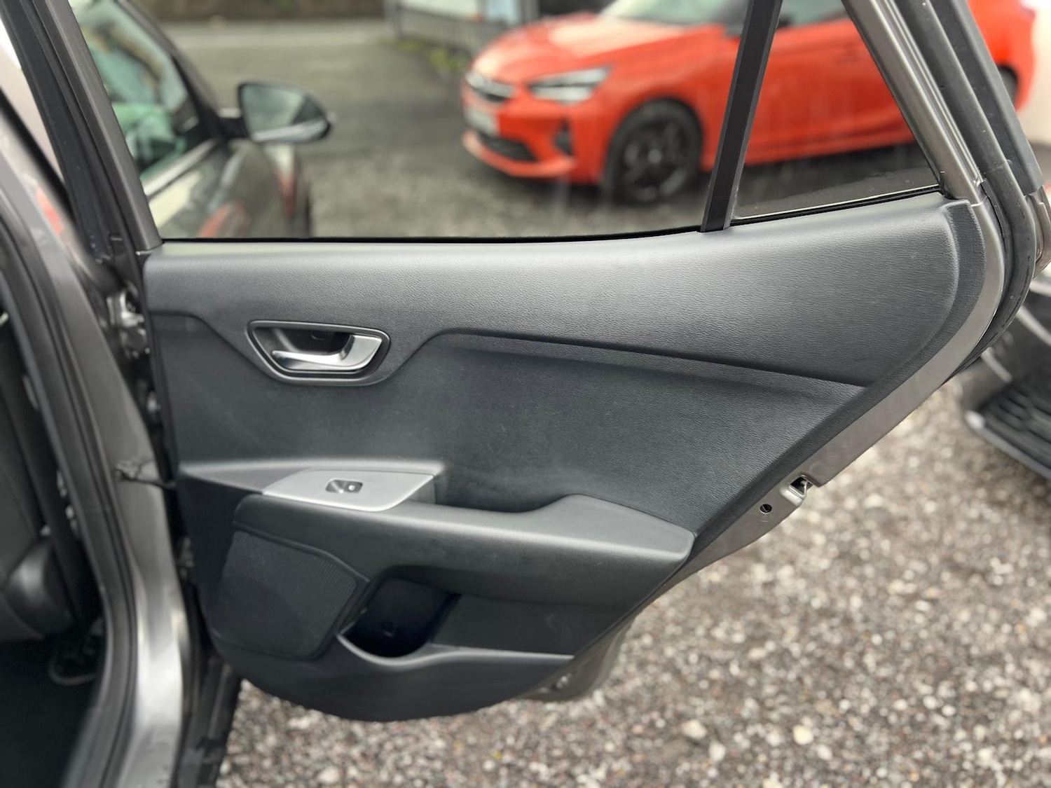 Used Kia Stonic 2024 for sale - 76527811: Photo 27