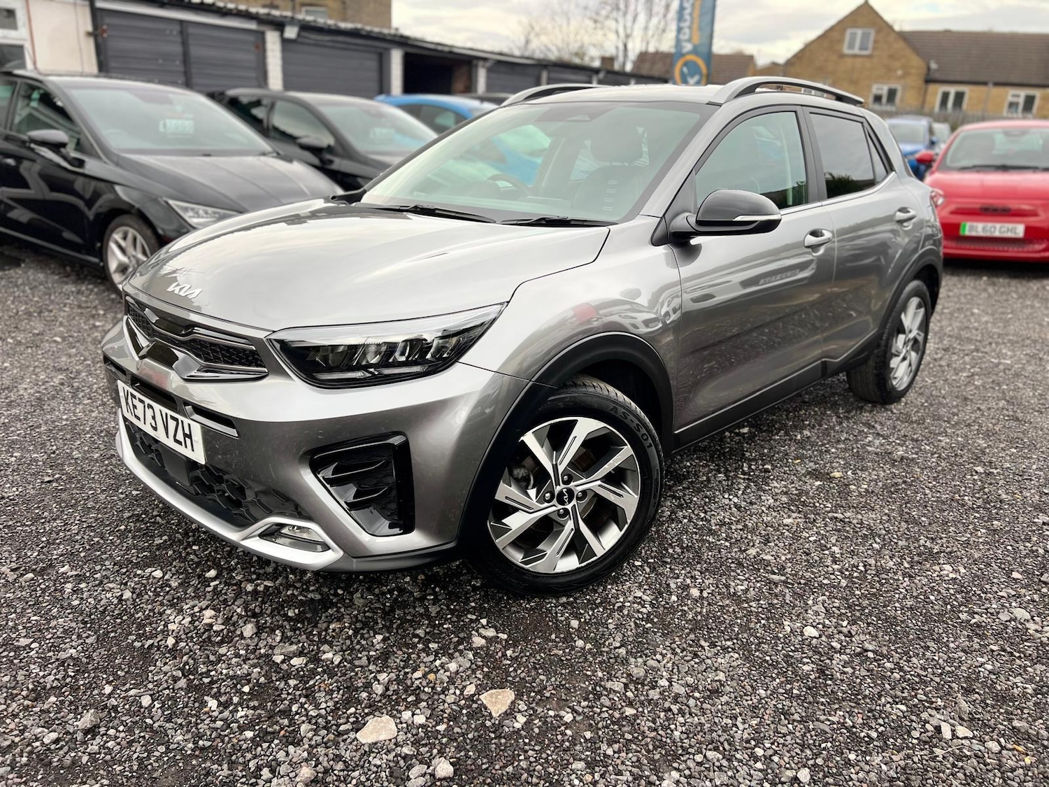 Used Kia Stonic 2024 for sale - 76527811: Photo 3