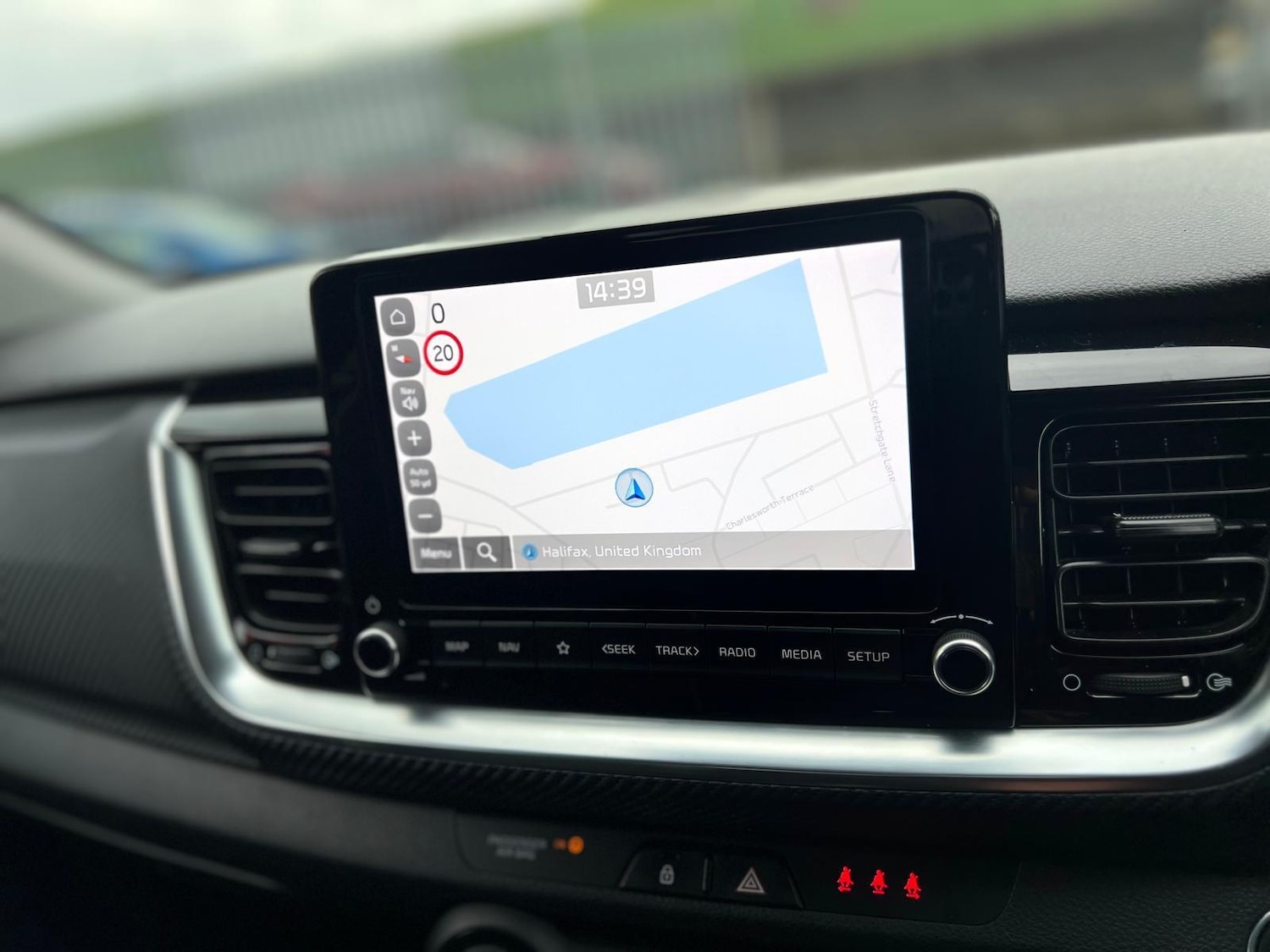 Used Kia Stonic 2024 for sale - 76527811: Photo 37