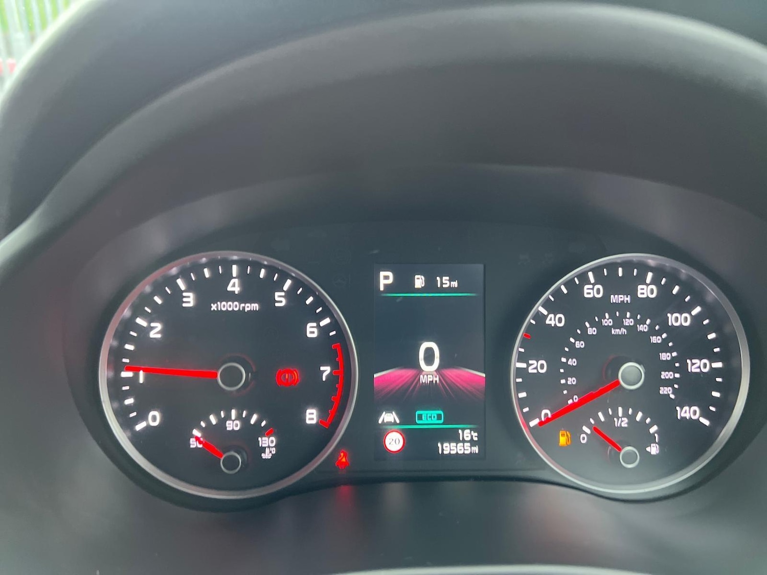 Used Kia Stonic 2024 for sale - 76527811: Photo 40