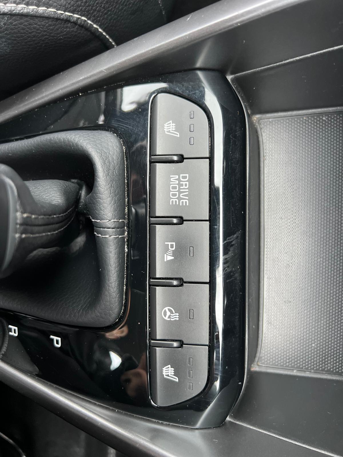 Used Kia Stonic 2024 for sale - 76527811: Photo 49