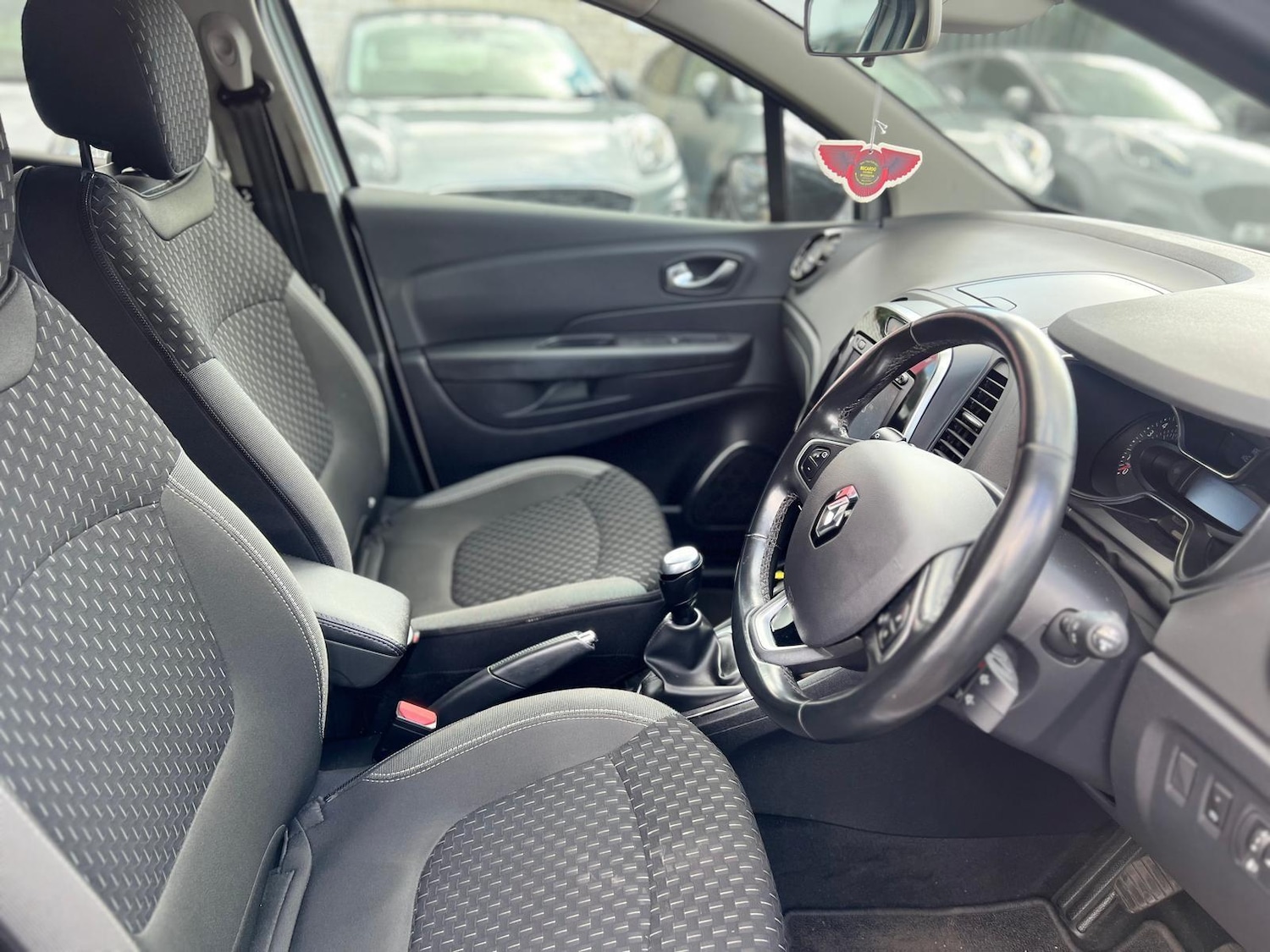 Used Renault Captur 2018 for sale - 77344176: Photo 11