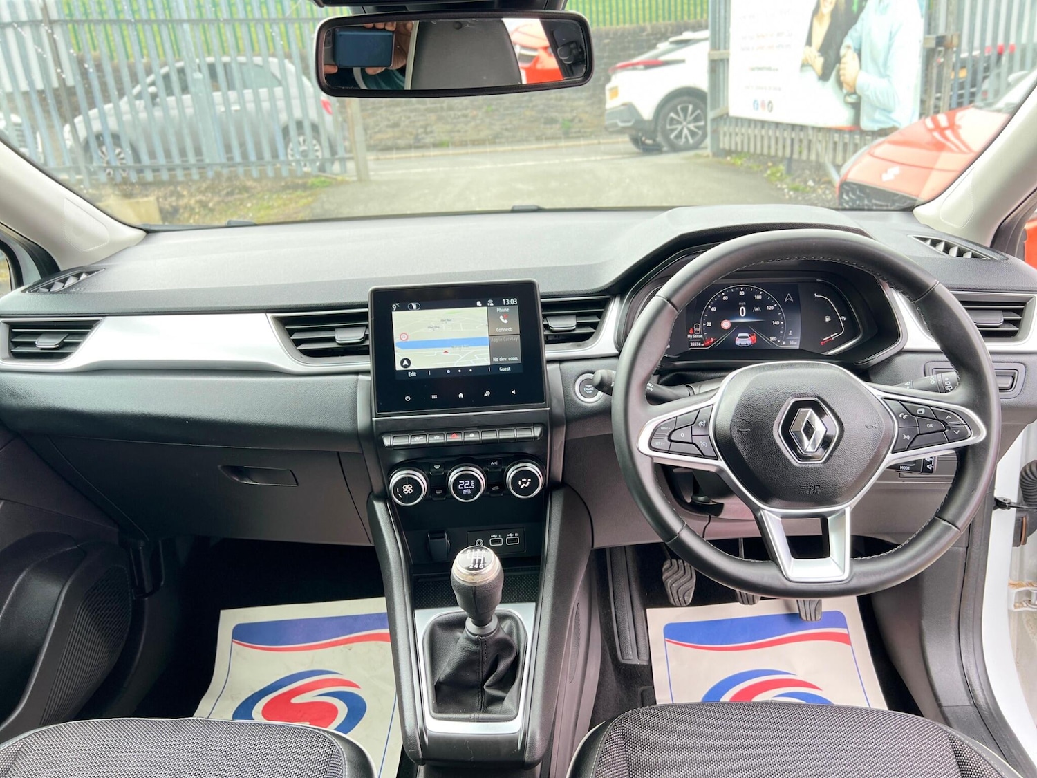 Used Renault Captur for sale - 77853614: Photo 11