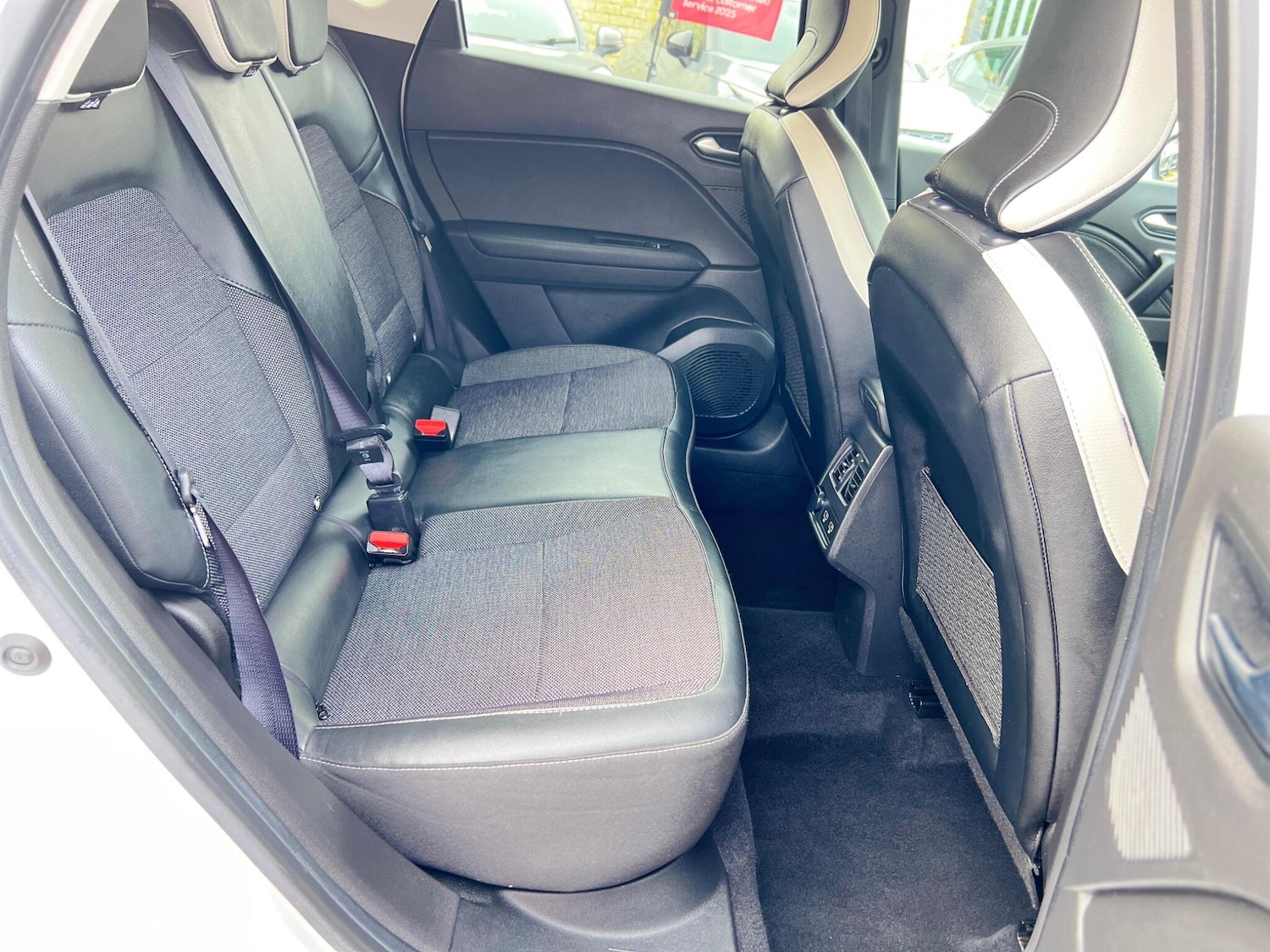 Used Renault Captur for sale - 77853614: Photo 15