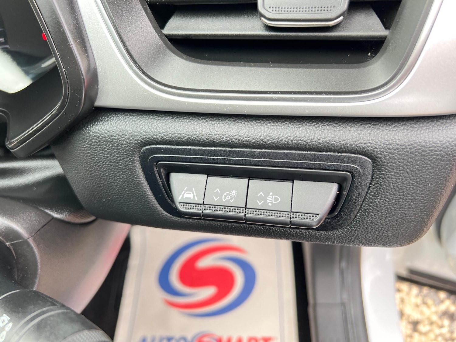 Used Renault Captur for sale - 77853614: Photo 20