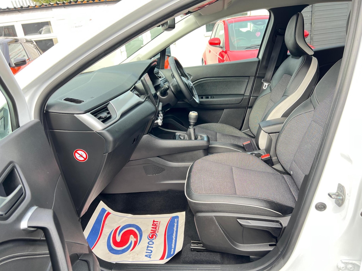 Used Renault Captur for sale - 77853614: Photo 49