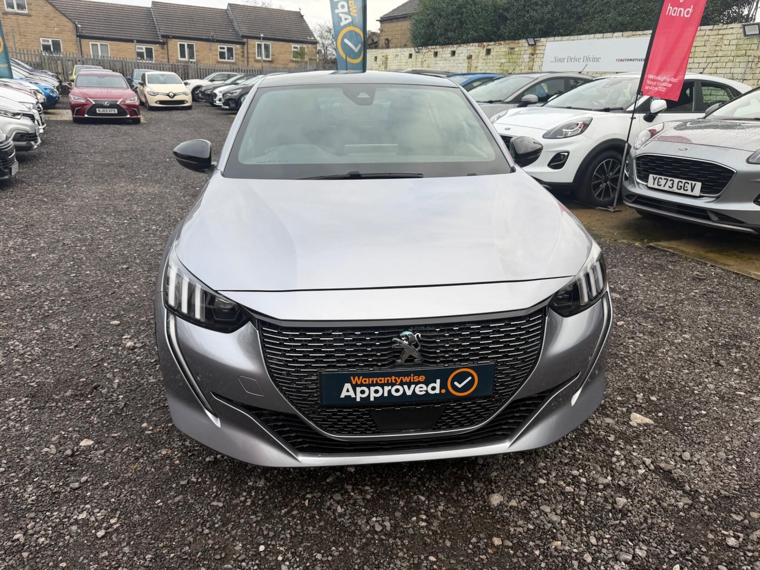 Used Peugeot 208 2021 for sale - 77400412: Photo 2