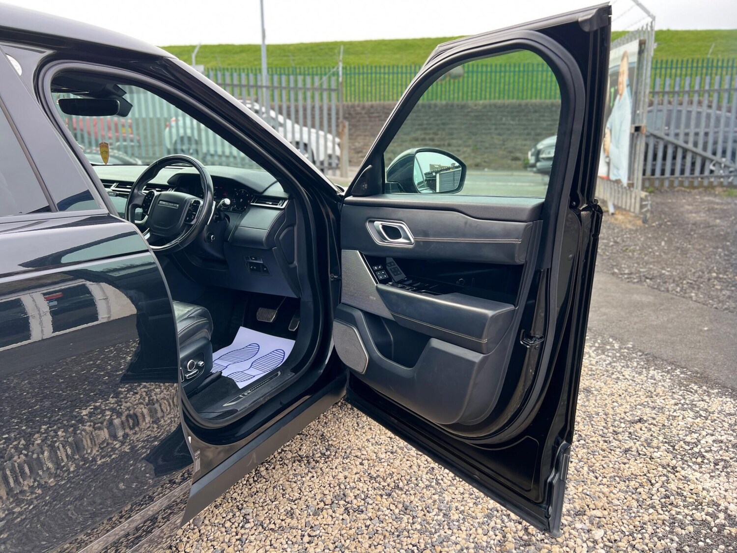 Used Land Rover Range Rover Velar 2018 for sale - 78062739: Photo 13