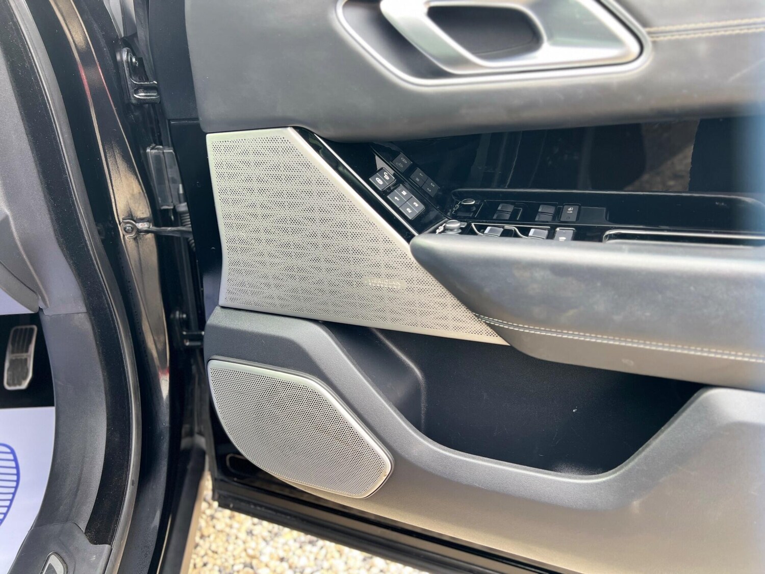 Used Land Rover Range Rover Velar 2018 for sale - 78062739: Photo 15