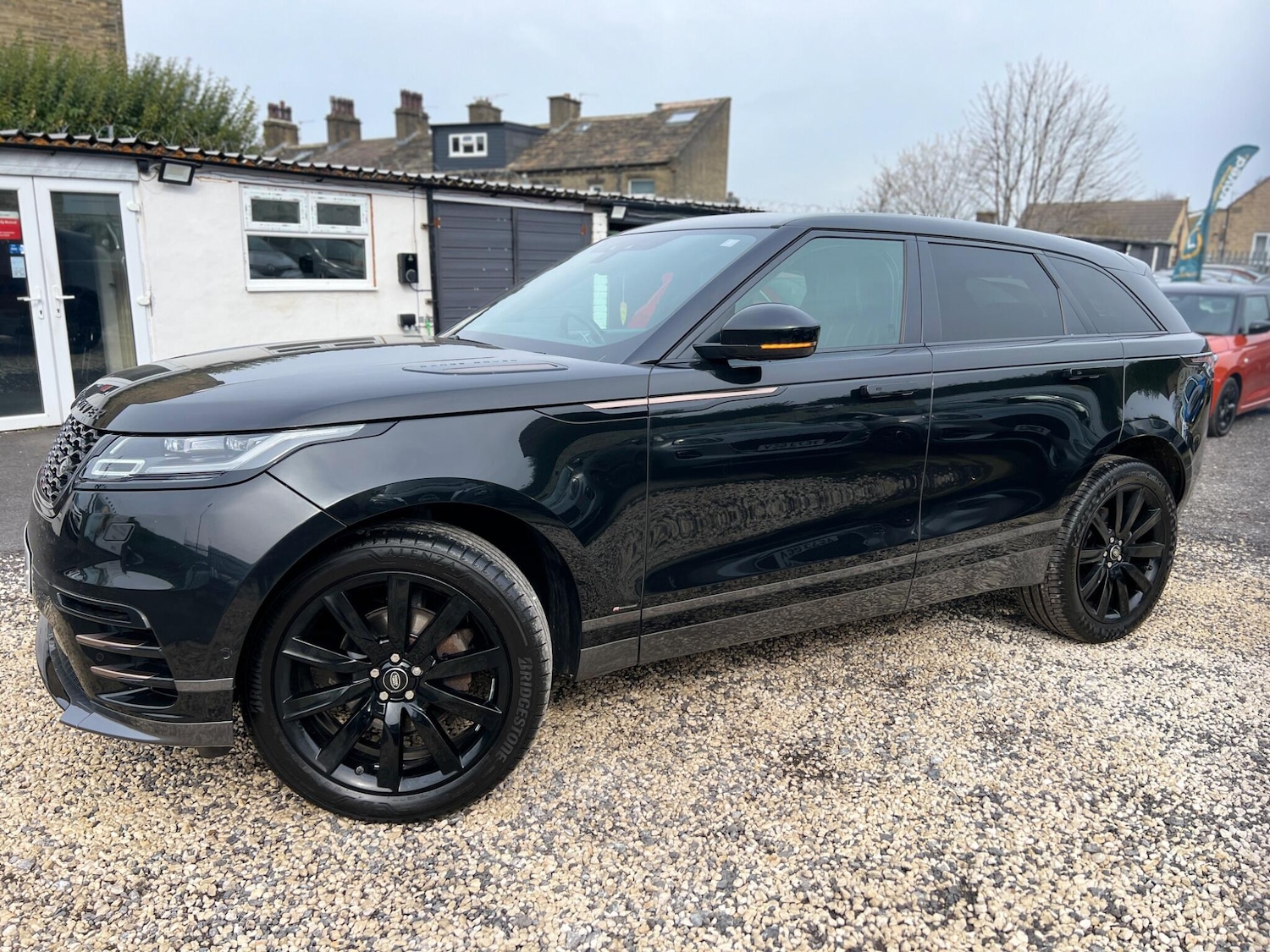 Used Land Rover Range Rover Velar 2018 for sale - 78062739: Photo 2