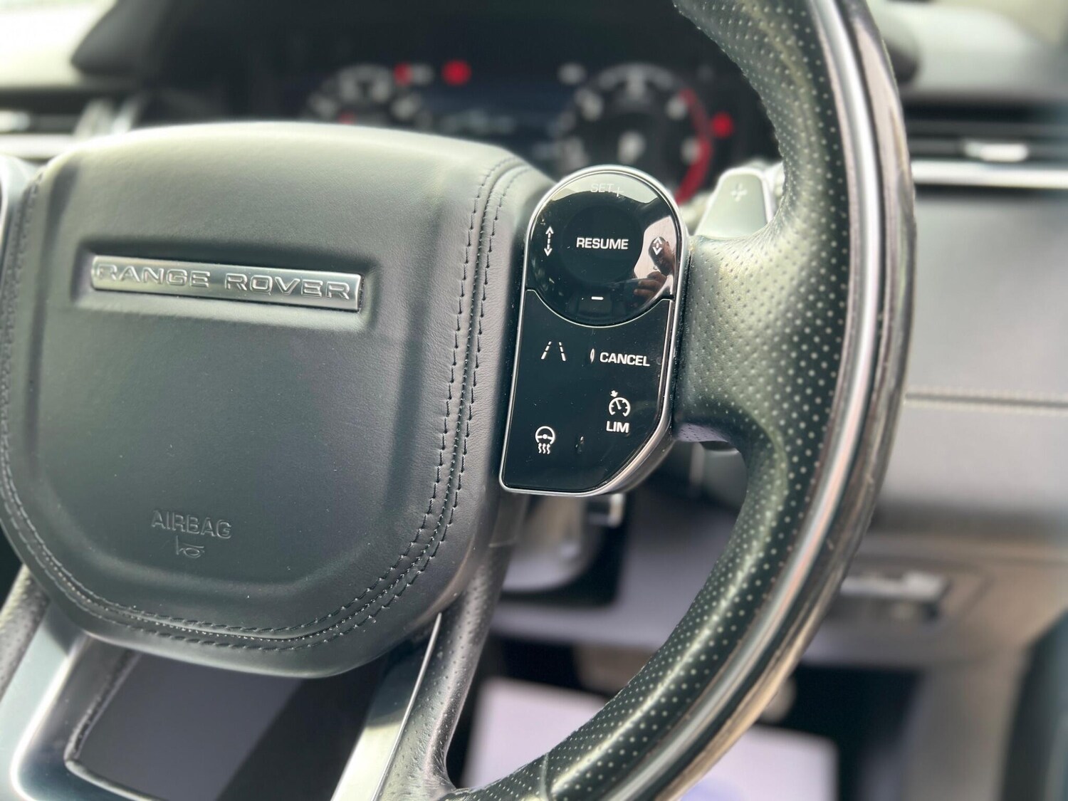 Used Land Rover Range Rover Velar 2018 for sale - 78062739: Photo 24