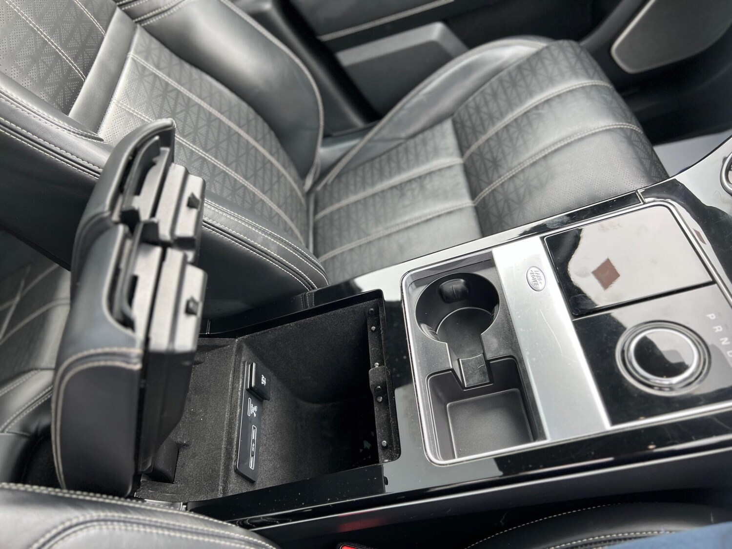 Used Land Rover Range Rover Velar 2018 for sale - 78062739: Photo 46