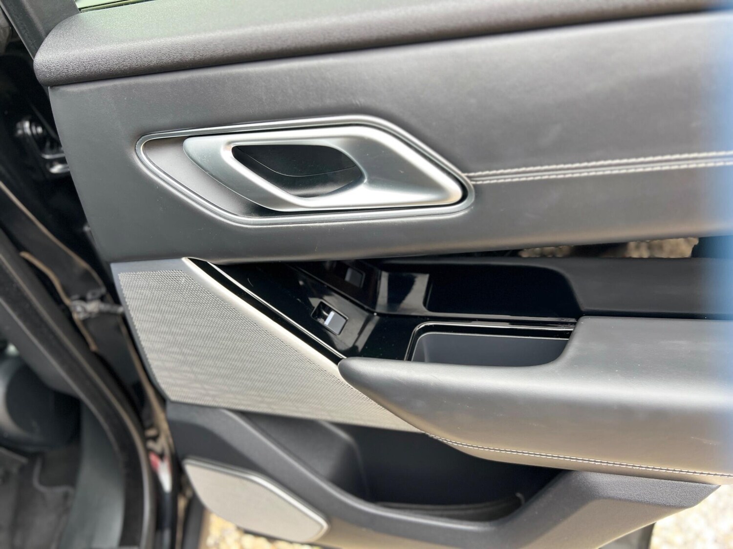 Used Land Rover Range Rover Velar 2018 for sale - 78062739: Photo 53