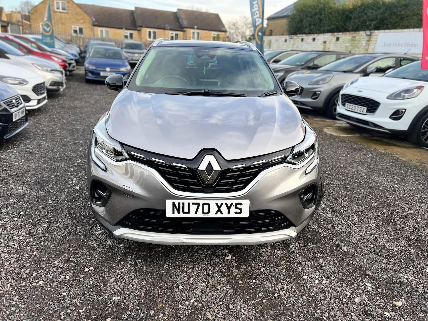 Used Renault Captur 2020 for sale - 77203284: Photo 2
