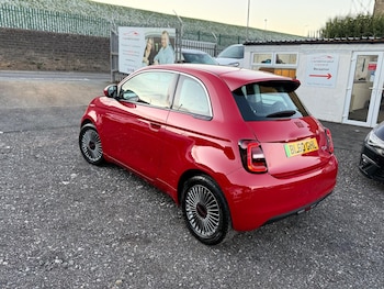 Used Fiat 500e 2024 for sale - 76657947: Photo