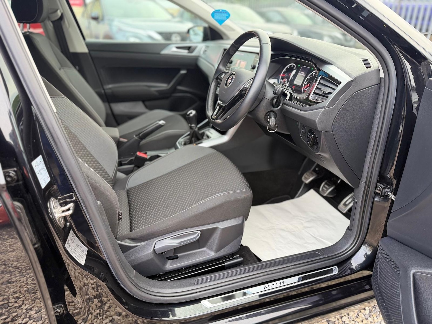 Used Volkswagen Polo for sale - 78136320: Photo 25