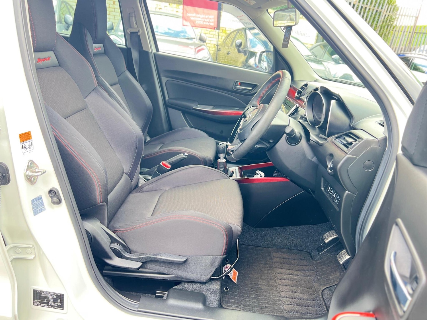 Used Suzuki Swift 2024 for sale - 77710258: Photo 17