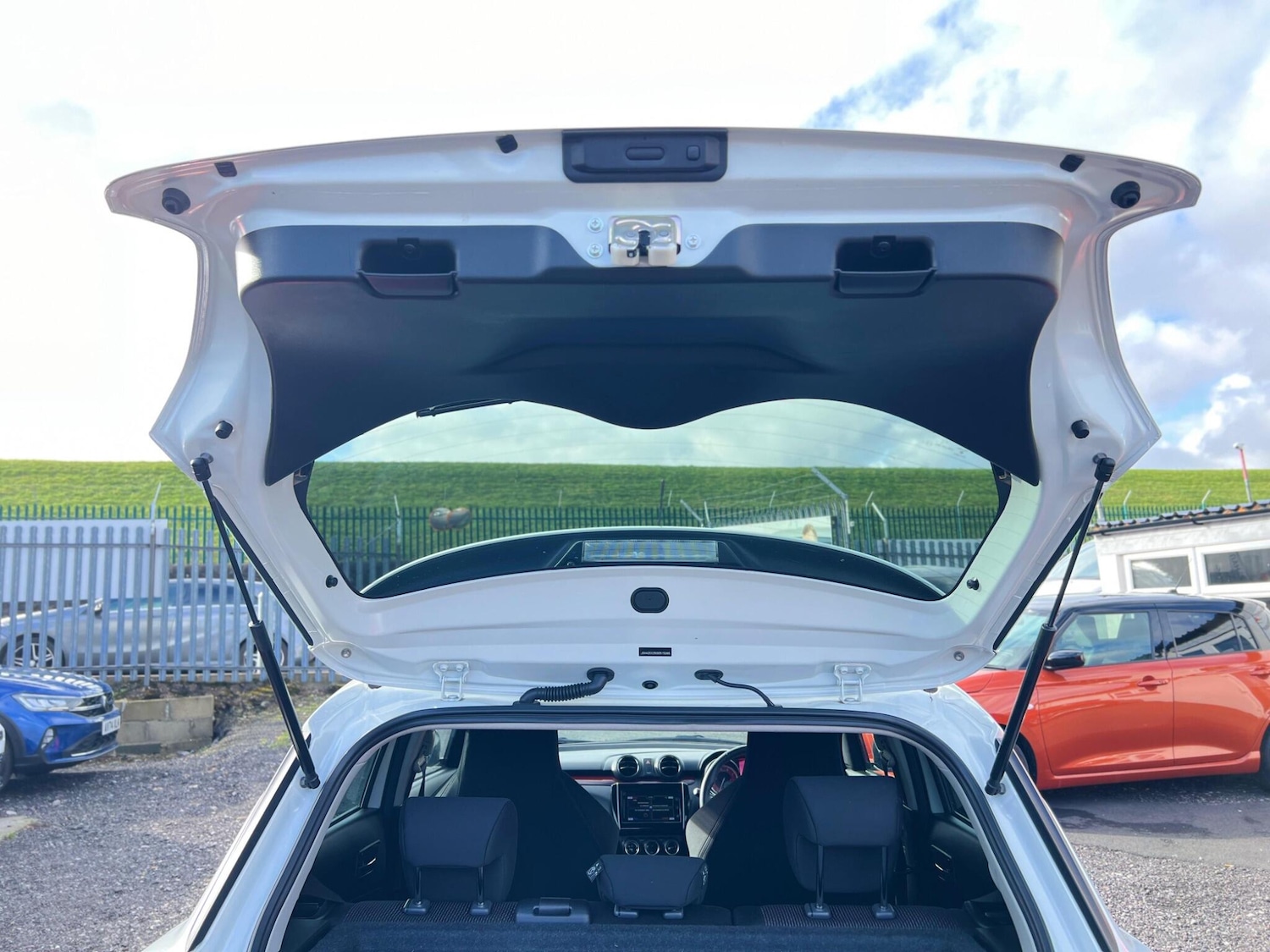 Used Suzuki Swift 2024 for sale - 77710258: Photo 46