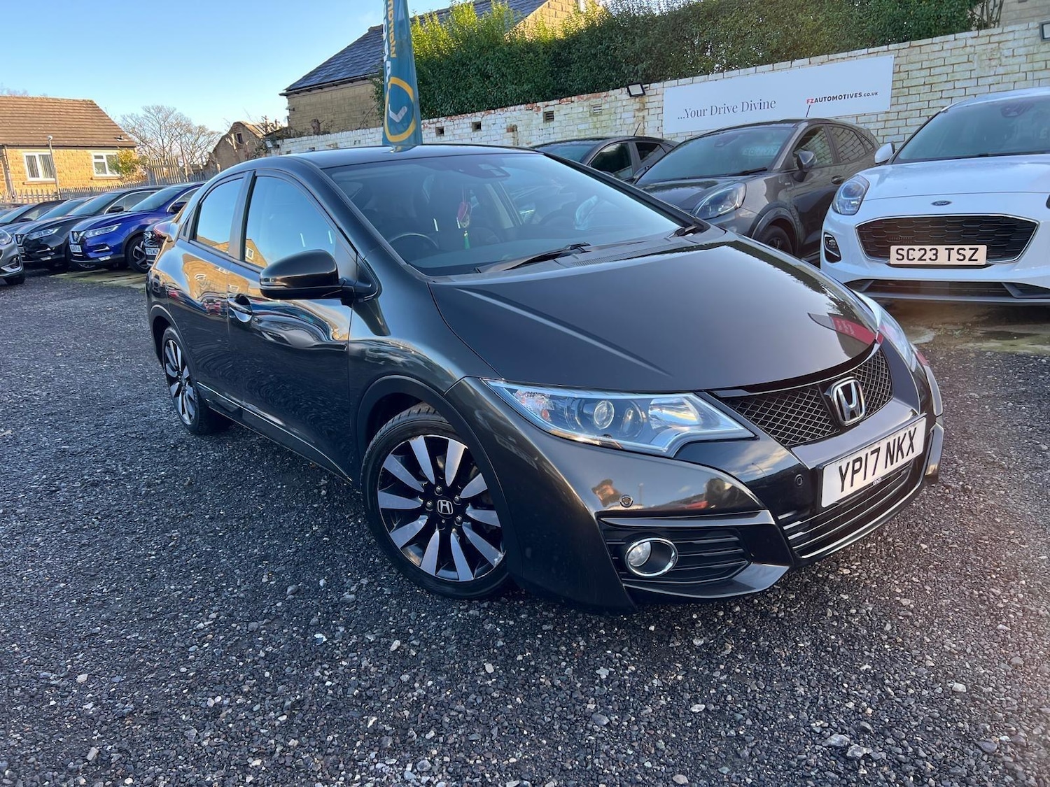 Used Honda Civic 2017 for sale - 76701122: Photo 1