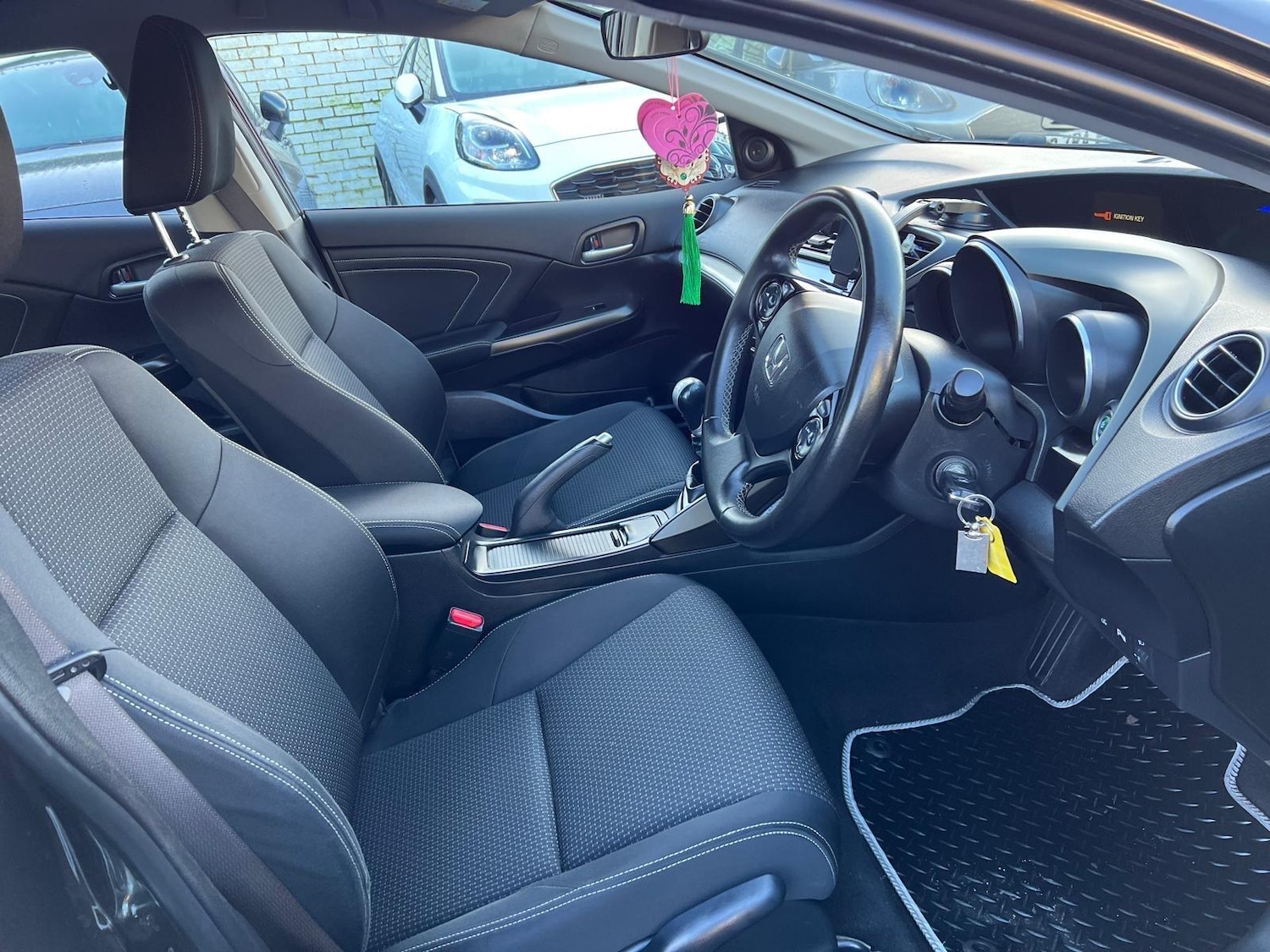 Used Honda Civic 2017 for sale - 76701122: Photo 11