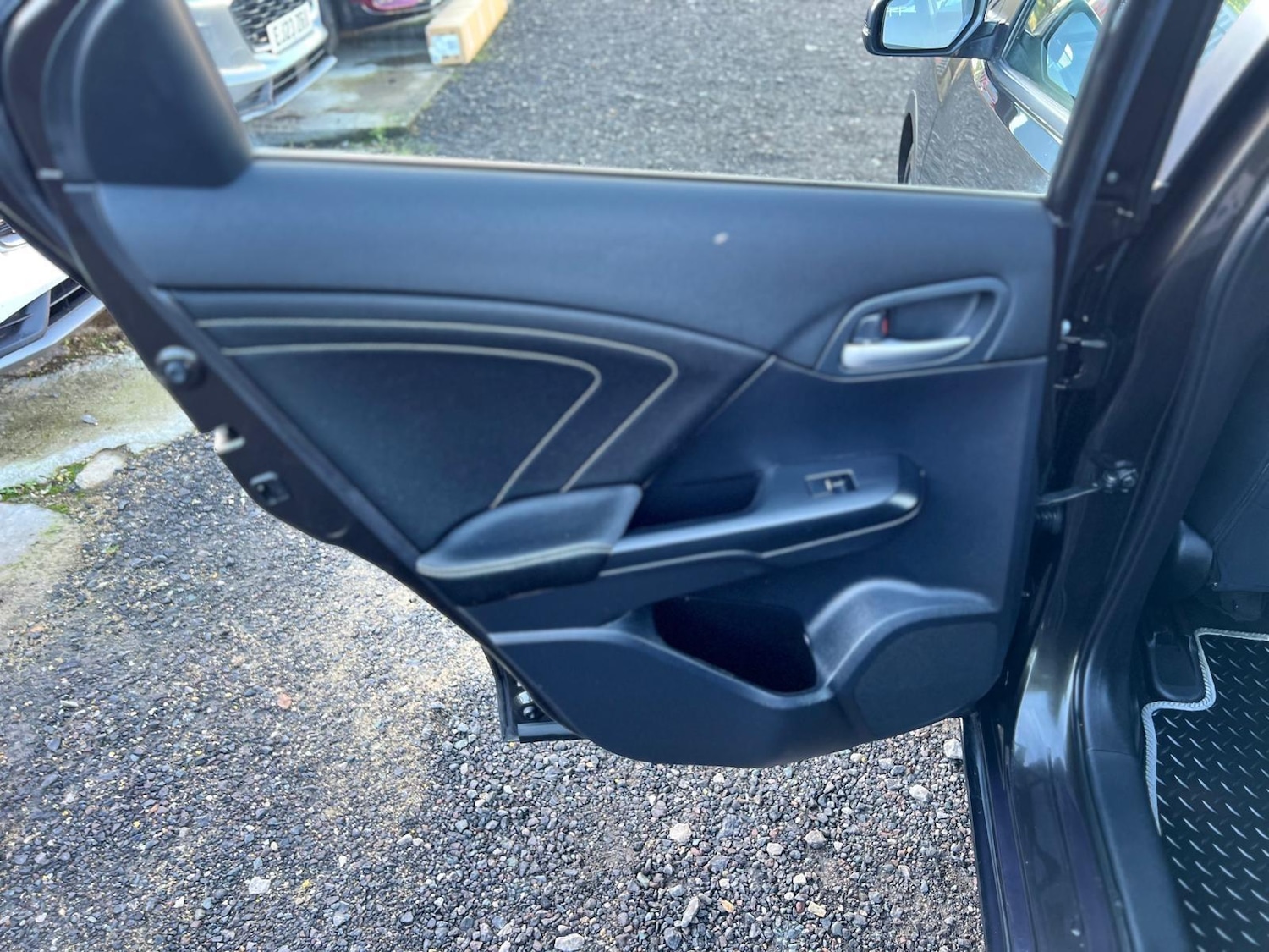 Used Honda Civic 2017 for sale - 76701122: Photo 19