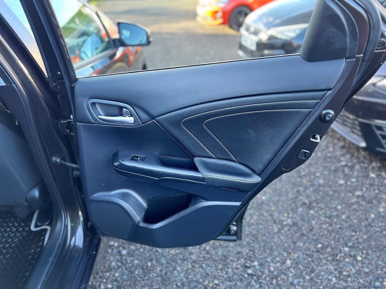 Used Honda Civic 2017 for sale - 76701122: Photo 21