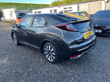 Used Honda Civic 2017 for sale - 76701122: Photo