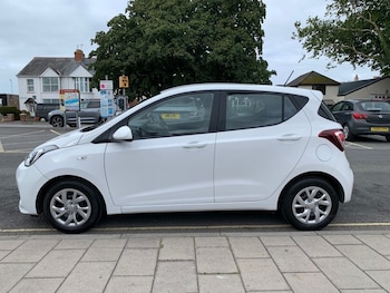 Used Hyundai i10 2018 for sale - 75456353: Photo