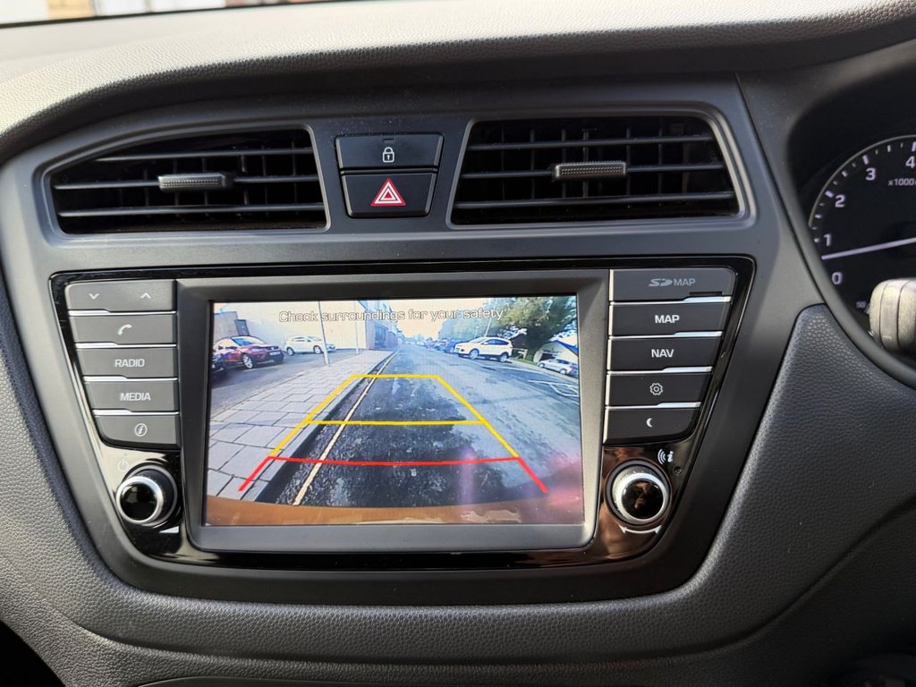 Used Hyundai i20 2016 for sale - 76367605: Photo 14