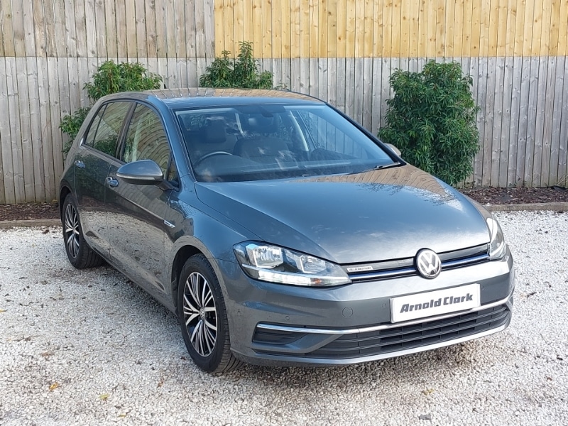 Used Volkswagen Golf 2018 for sale - 76455954: Photo 1