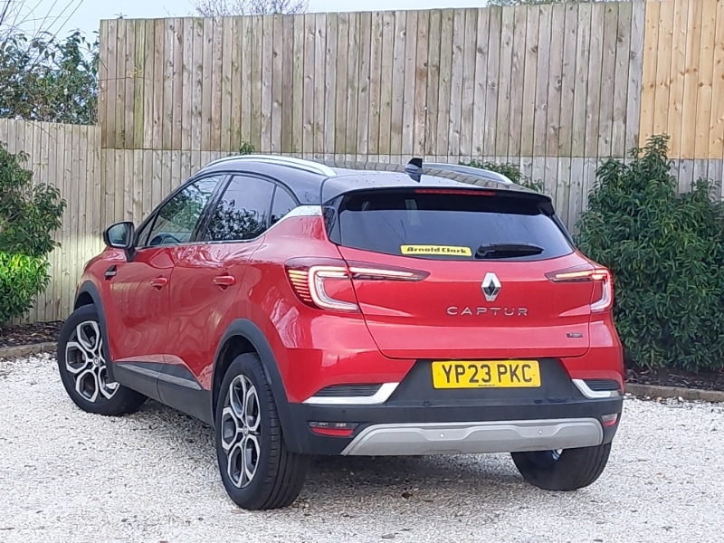 Used Renault Captur 2023 for sale - 76560634: Photo 3