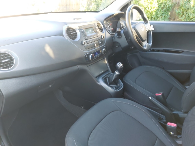 Used Hyundai i10 2017 for sale - 78061148: Photo 5