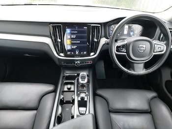 Used Volvo V60 2021 for sale - 78243765: Photo