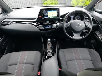 Used Toyota C-HR 2022 for sale - 78661118: Photo