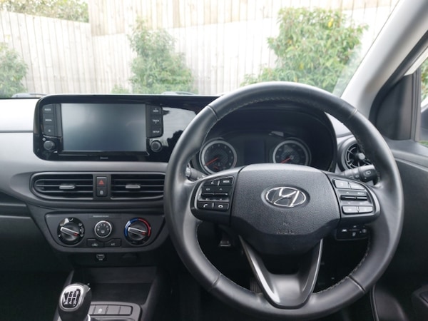 Used Hyundai i10 2020 for sale - 76282135: Photo 2
