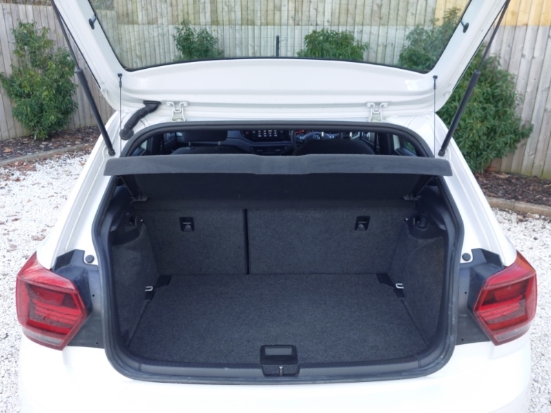 Used Volkswagen Polo 2019 for sale - 76687859: Photo 8