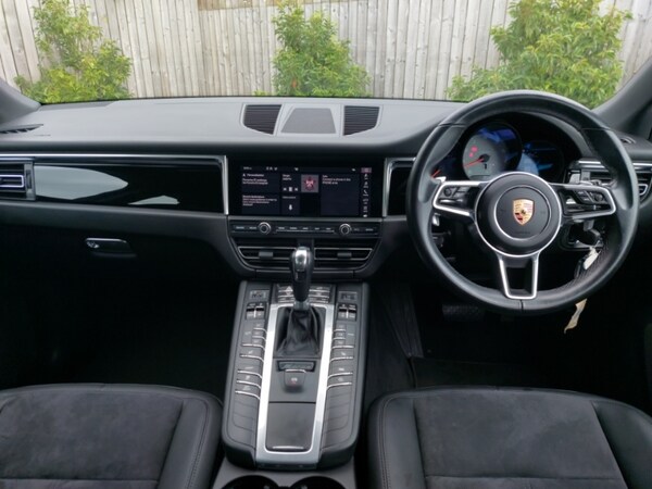 Used Porsche Macan 2019 for sale - 75463365: Photo 2