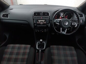 Used Volkswagen Polo 2017 for sale - 77531057: Photo