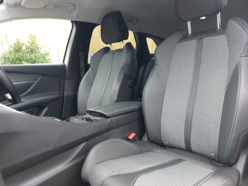 Used Peugeot 3008 2021 for sale - 76589323: Photo 5