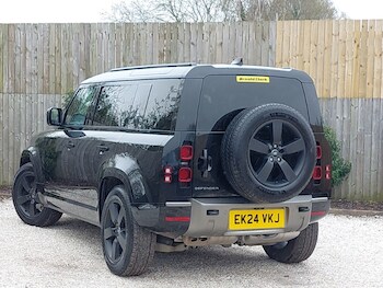 Used Land Rover Defender 2024 for sale - 78253538: Photo