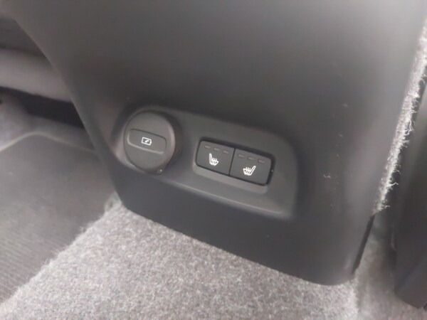 Used Volvo XC40 2024 for sale - 76179251: Photo 12