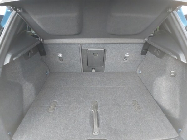 Used Volvo XC40 2024 for sale - 76179251: Photo 8
