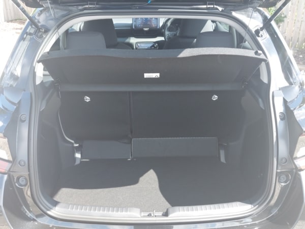 Used Mazda Mazda2 HYBRID 2024 for sale - 76221422: Photo 8