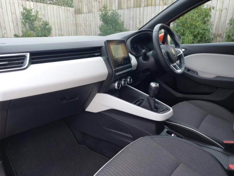 Used Renault Clio 2022 for sale - 76567170: Photo 5