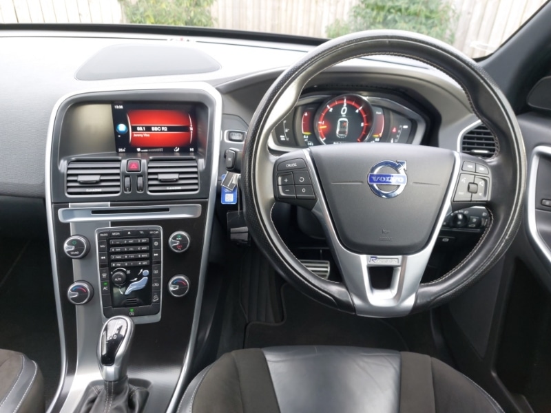 Used Volvo XC60 2017 for sale - 76925296: Photo 7