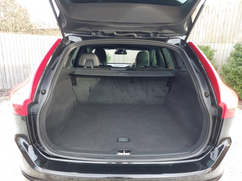 Used Volvo XC60 2017 for sale - 76925296: Photo 8