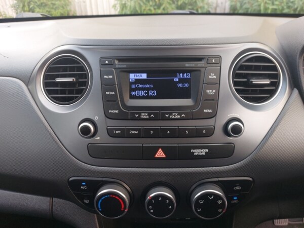 Used Hyundai i10 2016 for sale - 76225904: Photo 10