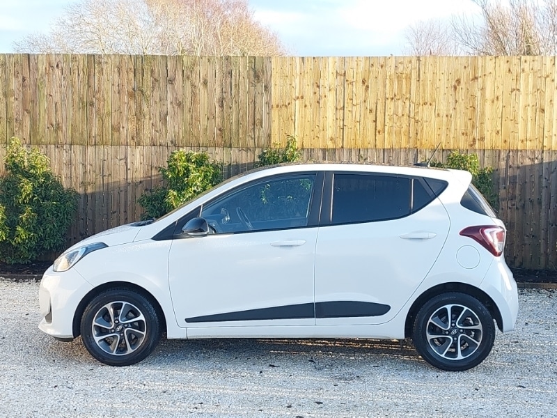 Used Hyundai i10 2017 for sale - 77184057: Photo 4