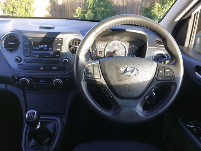 Used Hyundai i10 2017 for sale - 77184057: Photo 7