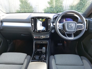 Used Volvo XC40 2023 for sale - 77771767: Photo